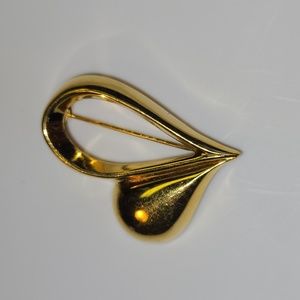 Beau sterling brooch